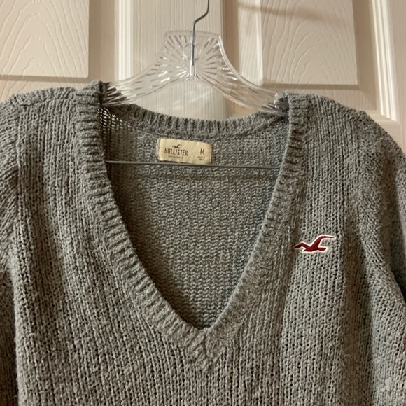 Hollister Grey Knit V Neck Sweater Size M - Picture 3 of 8